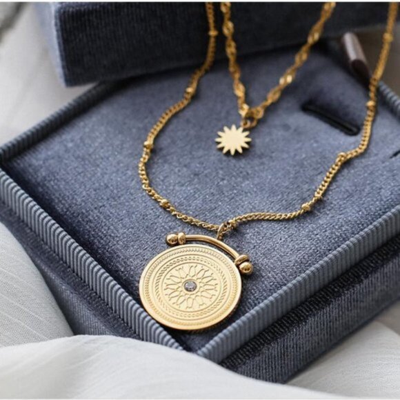 NEW 18K Gold Plated Vintage Coin Star Necklace - Picture 7 of 10
